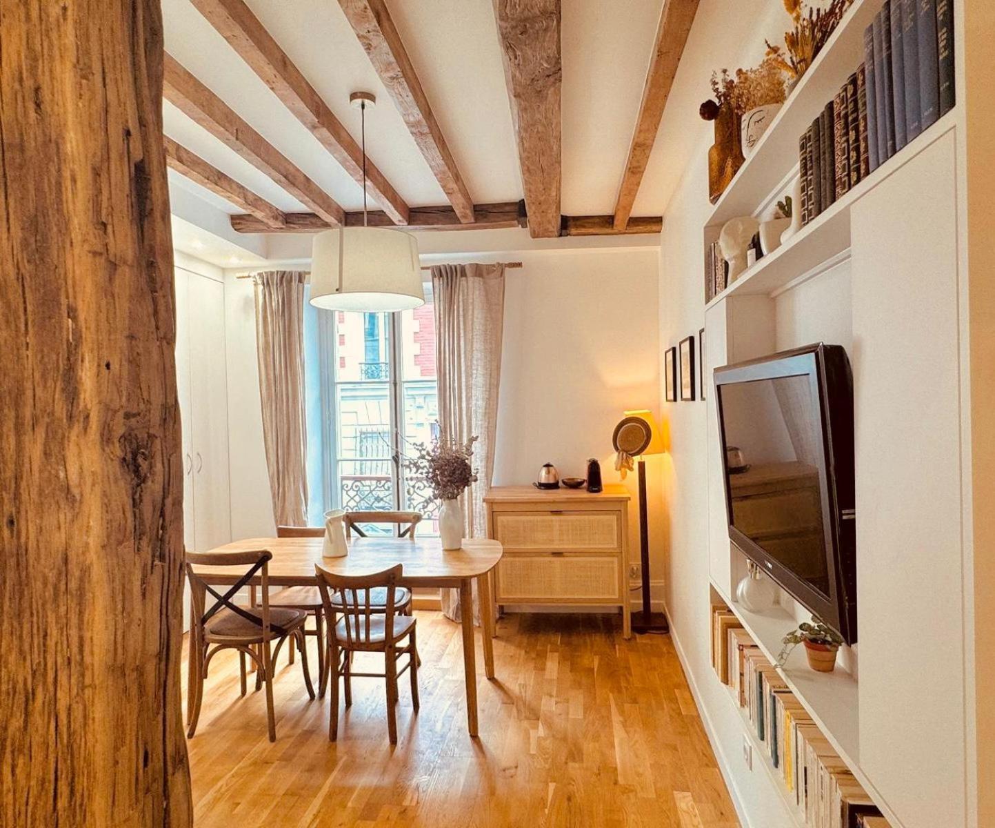 Charmant Appartement Au Coeur De Montmartre! パリ エクステリア 写真